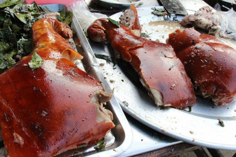 Quán heo sữa quay Quận 5 Sài Gòn